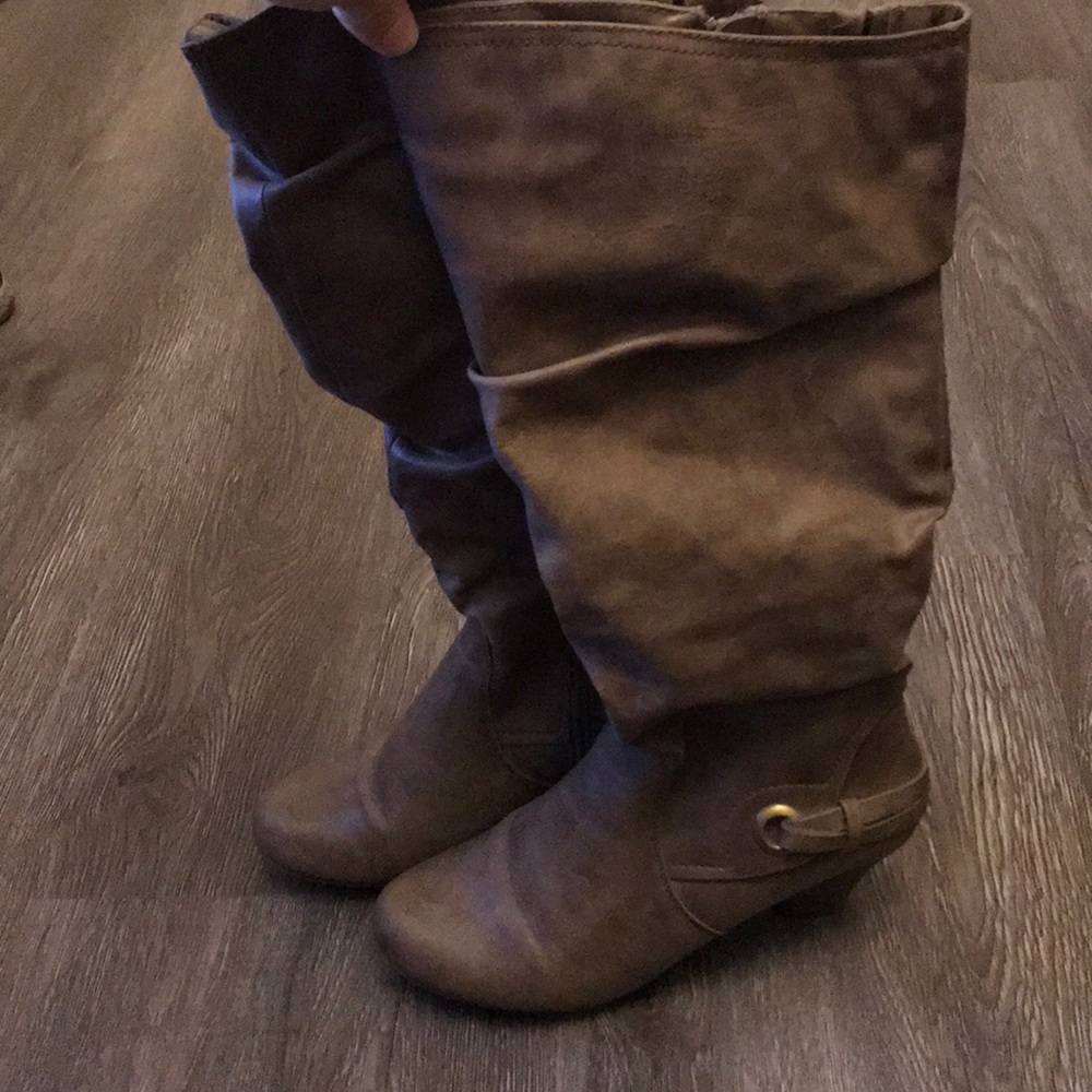 Bass-Marcella slouch boots